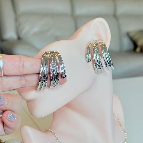 ⚜️ Silver and Gold Women's Earrings - Picture 3 of 6